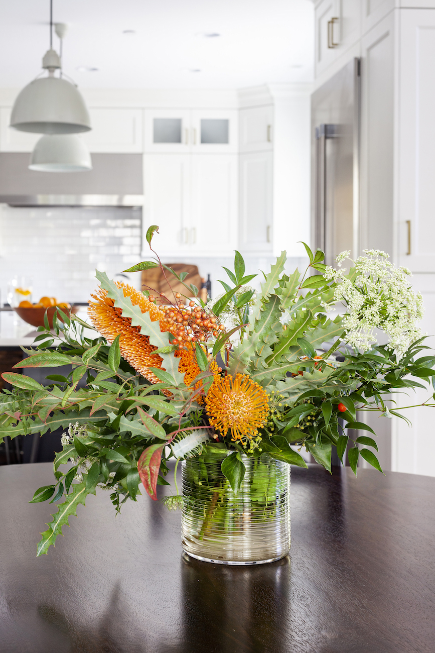 flower-vase-orange-green-kitchen-design