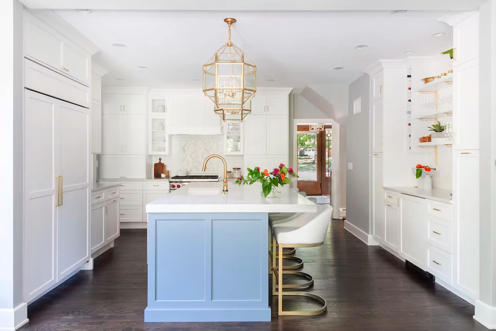 4 Expert Tips For Lighting Up Your Kitchen Island