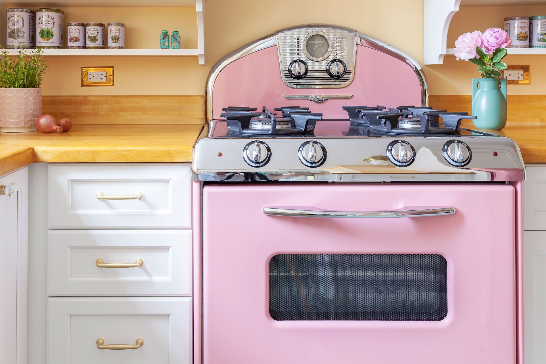 6 Go-To Specialty Kitchen Appliances for Stress-Free Entertaining