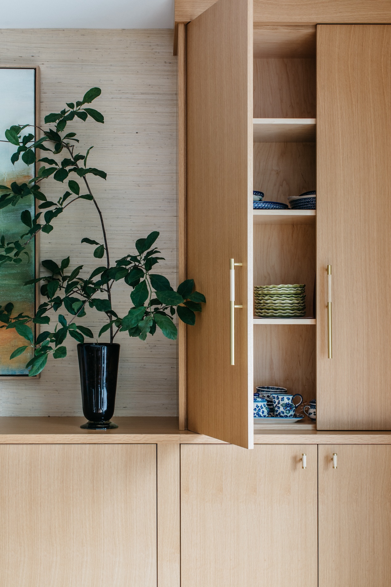 cabinetry-design-open-cabinetry-flatware-storage