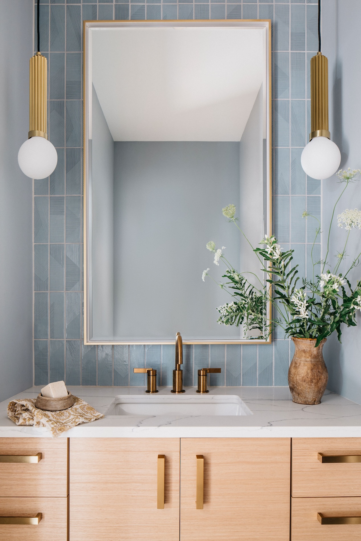 blue-bathroom-design-holland-mi