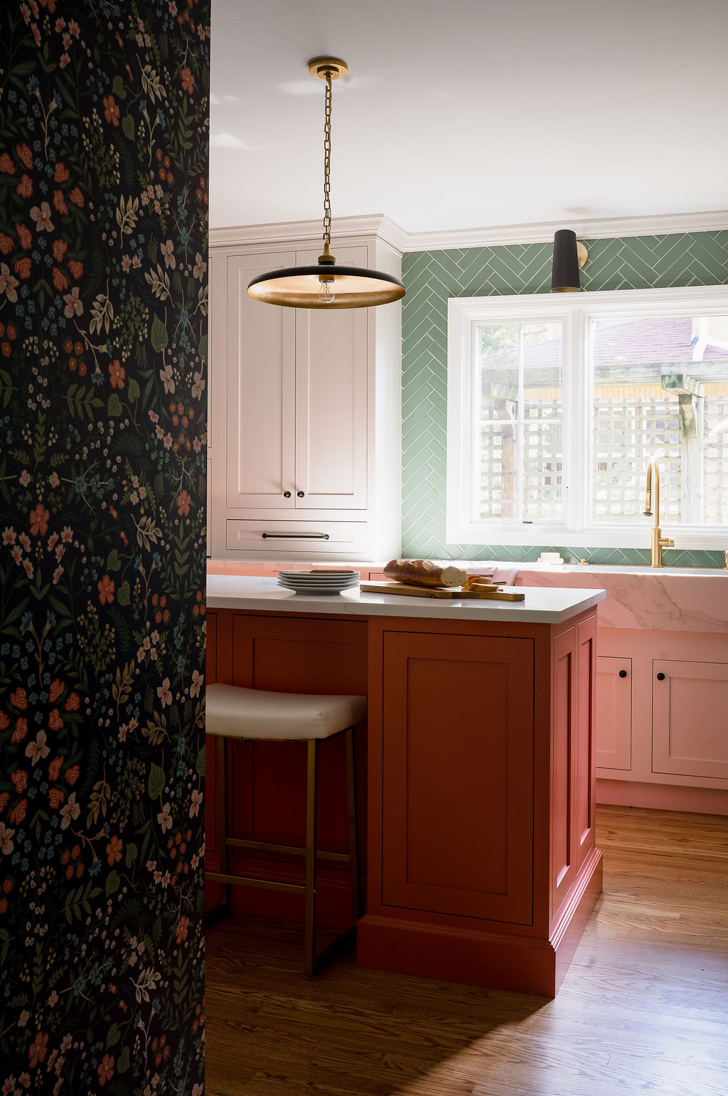 kitchen-design-with-a-pop-of-coral