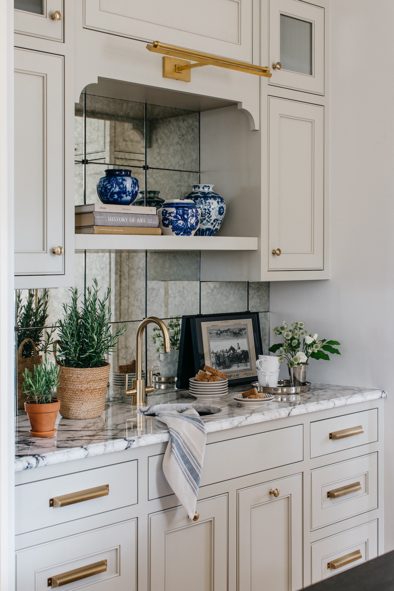 wet-bar-custom-cabinetry-design-tks-design-group