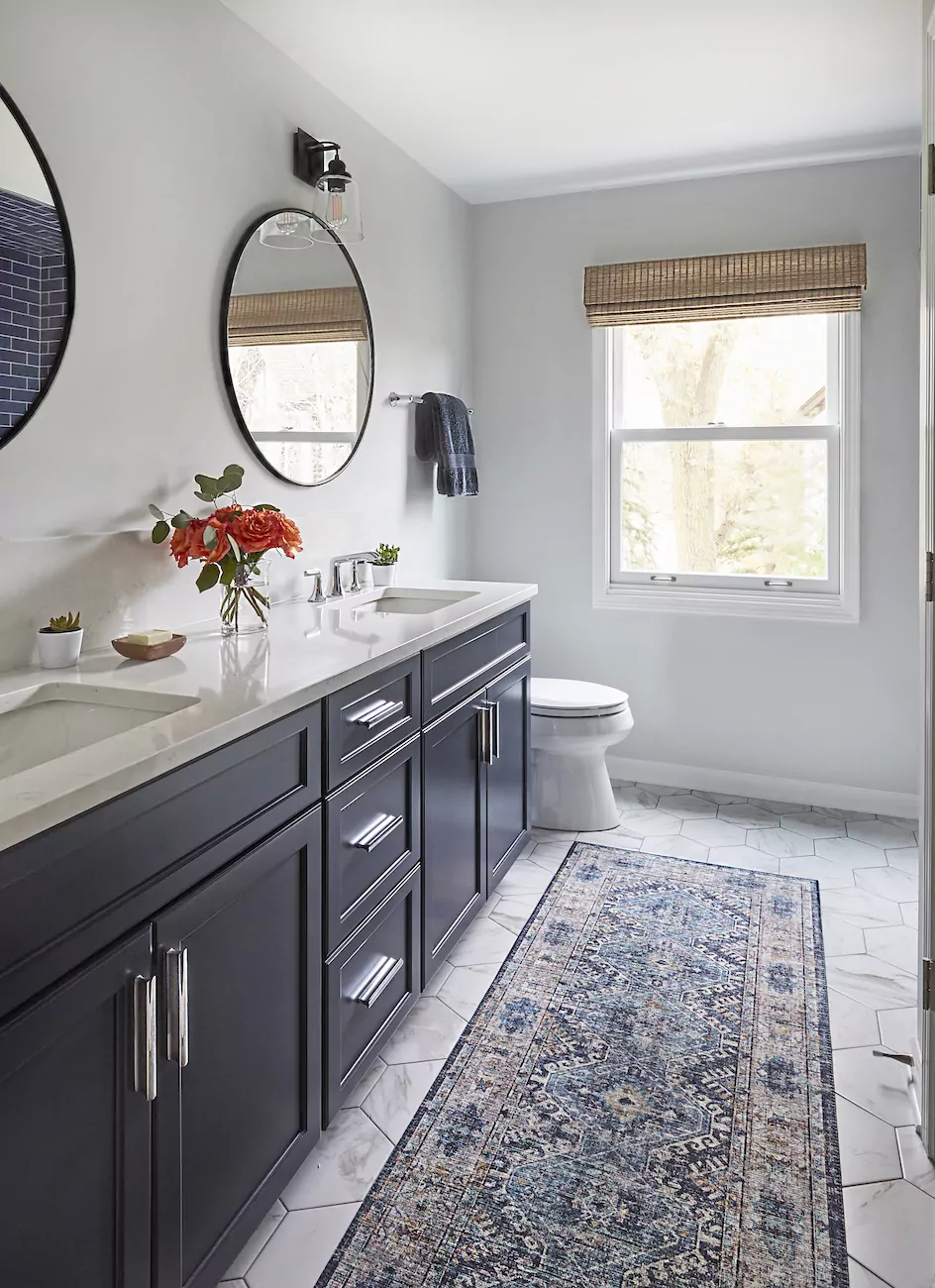 bathroom-runner-rug-blue-white-tile-flooring