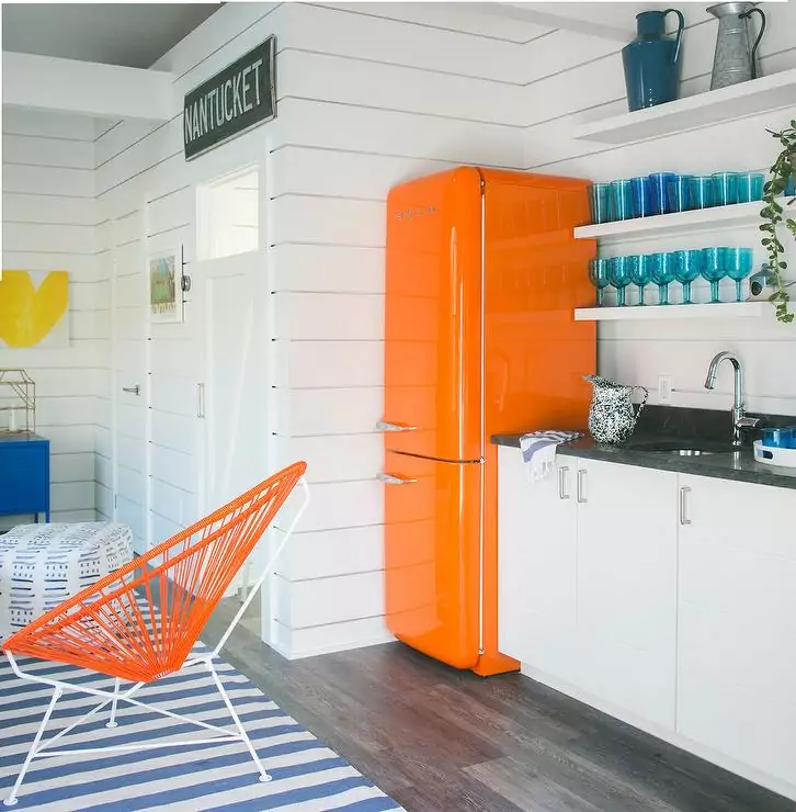 beach-style-room-with-orange-vintage-fridge.jpg