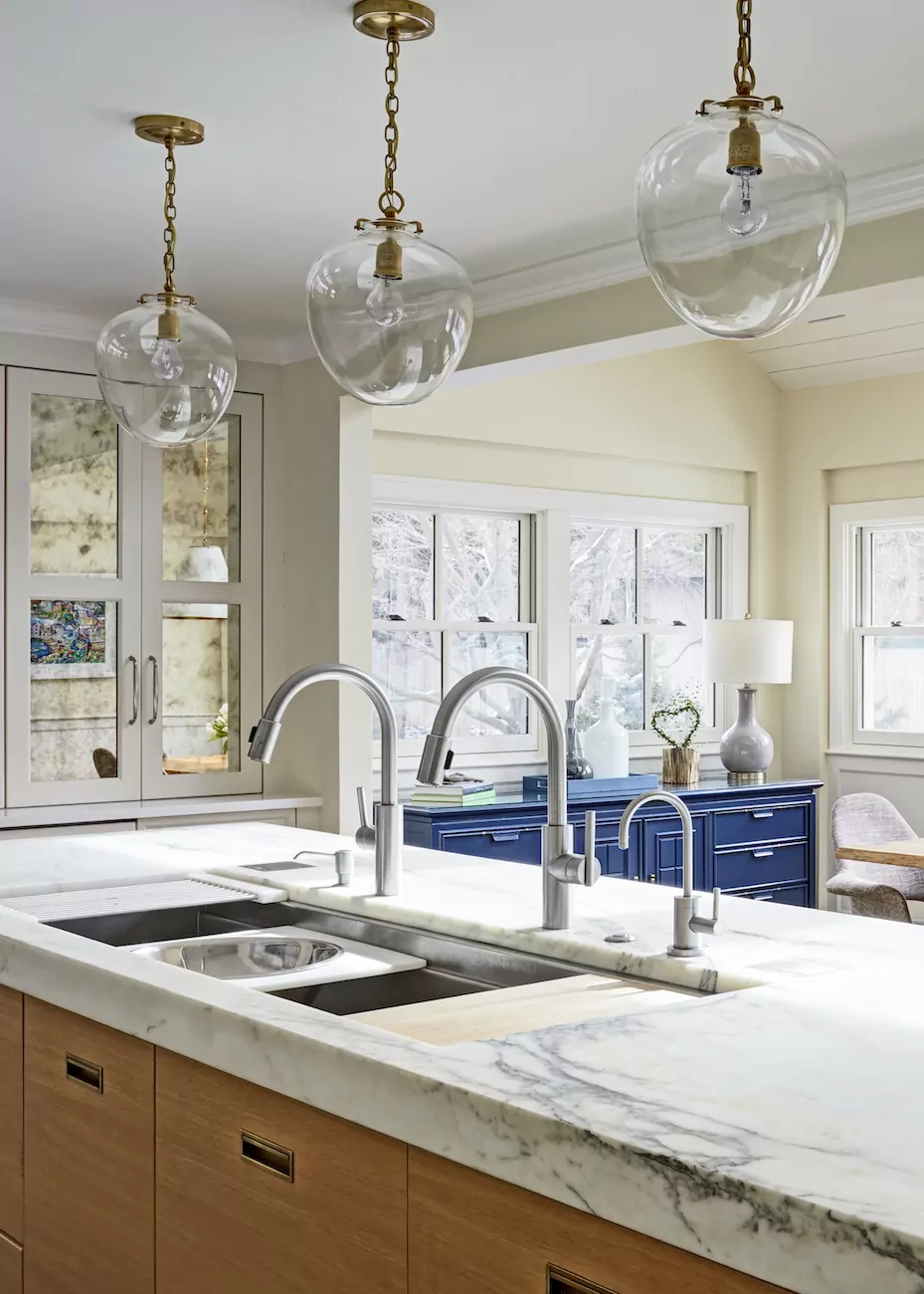 dual-sinks-kitchen-design-detail