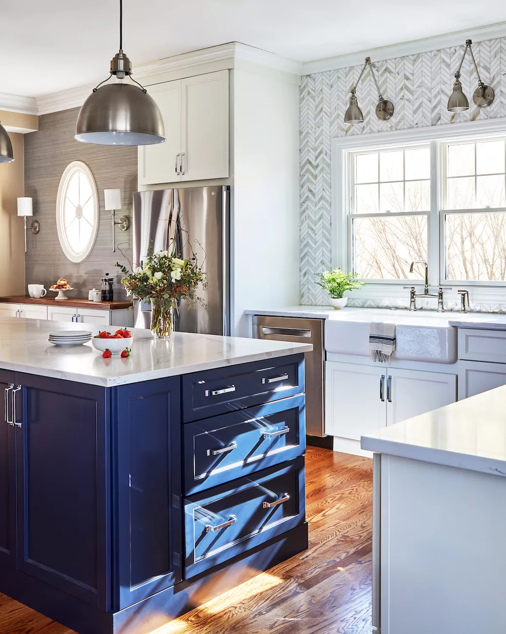dark-blue-kitchen-island-interior-design